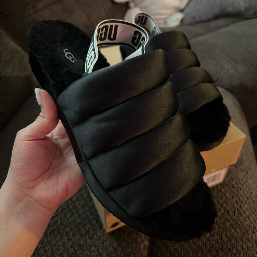 Women’s Ugg Puff Yeah slippers, wedged on the heel part about 1.5 inches